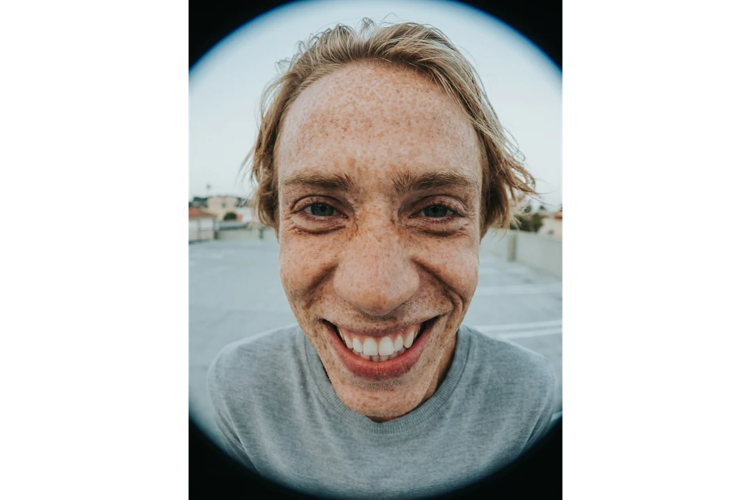 Fisheye portrait of a second person with curved frame edges